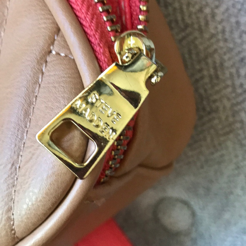 Steven Madden Purse - Picture 6 of 7